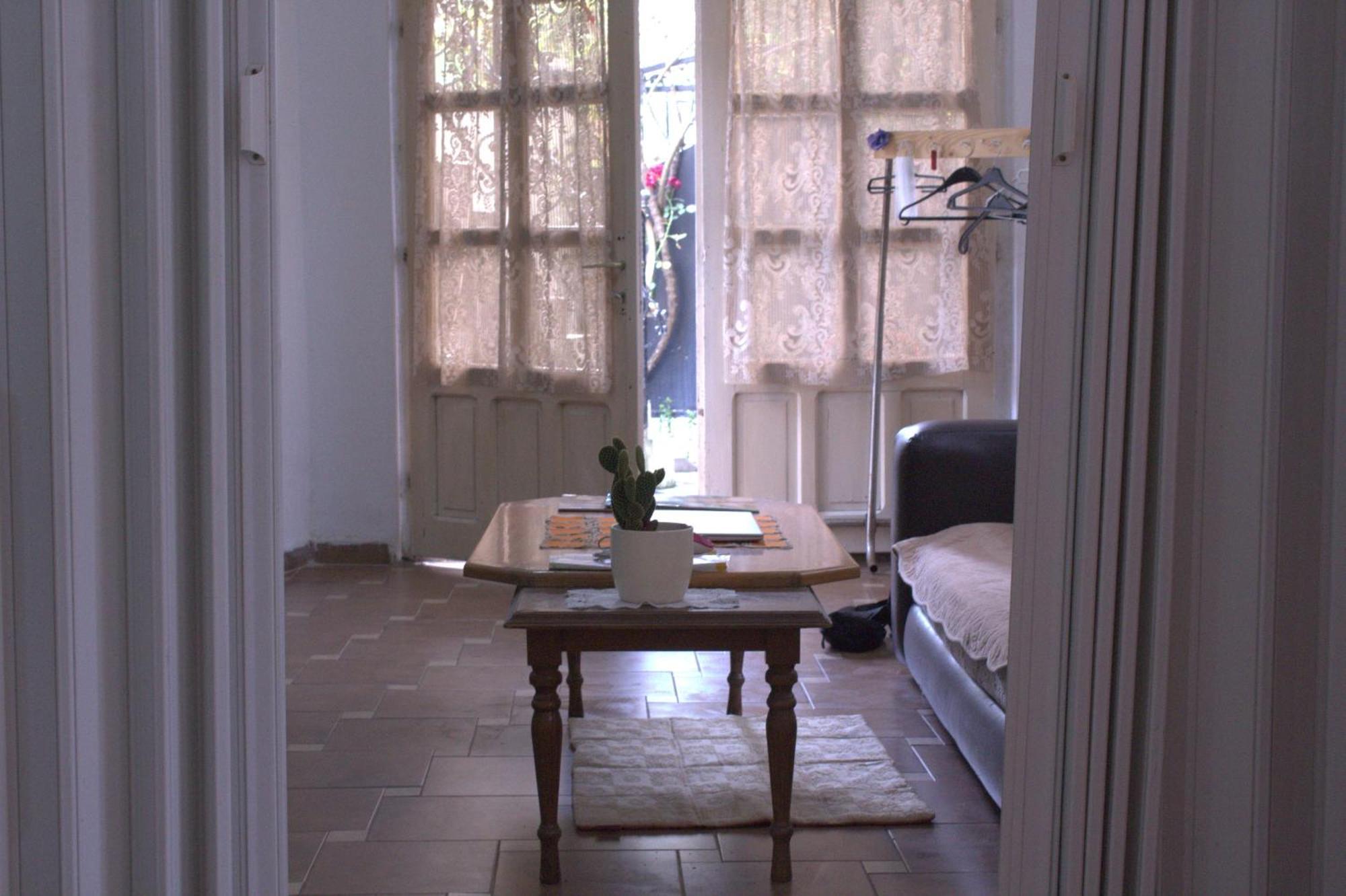 Bed and Breakfast Adem'S Cozy Terrace Retreat Скопье Экстерьер фото